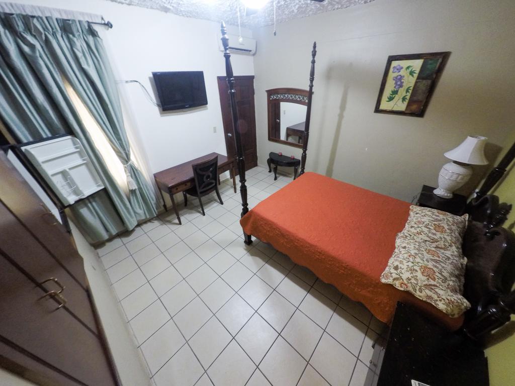 Hotel Casa Maria San Pedro Sula Exteriör bild