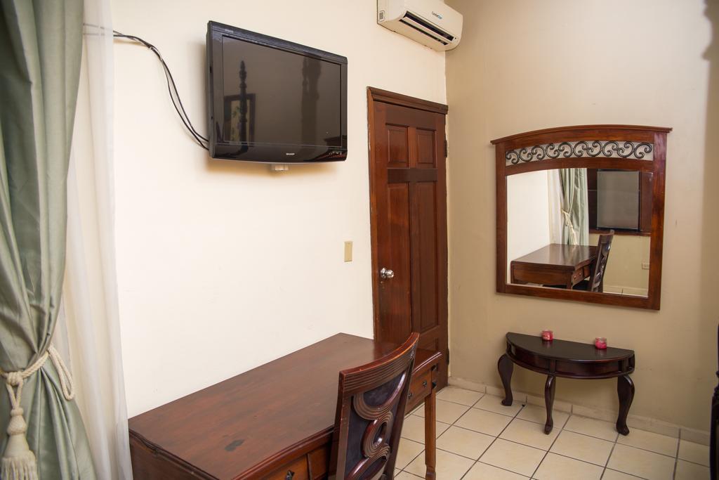 Hotel Casa Maria San Pedro Sula Exteriör bild